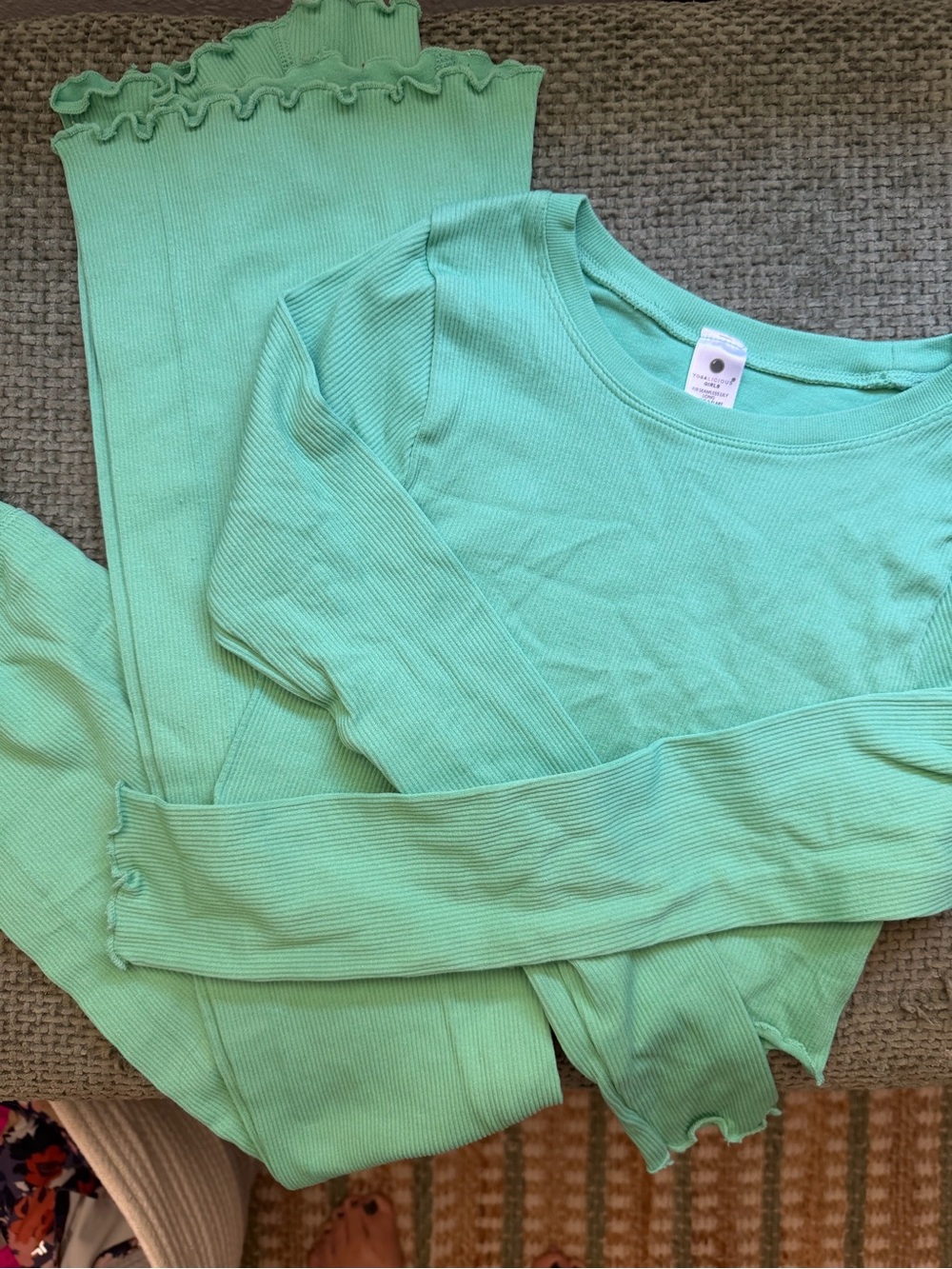 Yogalicious girls’ Light Mint Ribbed Loungewear Set - Long Sleeve Top & Leggings